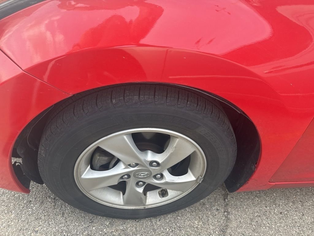Used 2014 Hyundai Elantra SE image 13