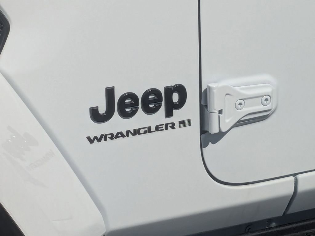 Used 2026 Jeep Wrangler Unlimited Sahara w/ Safety Group AWD/4WD image 10