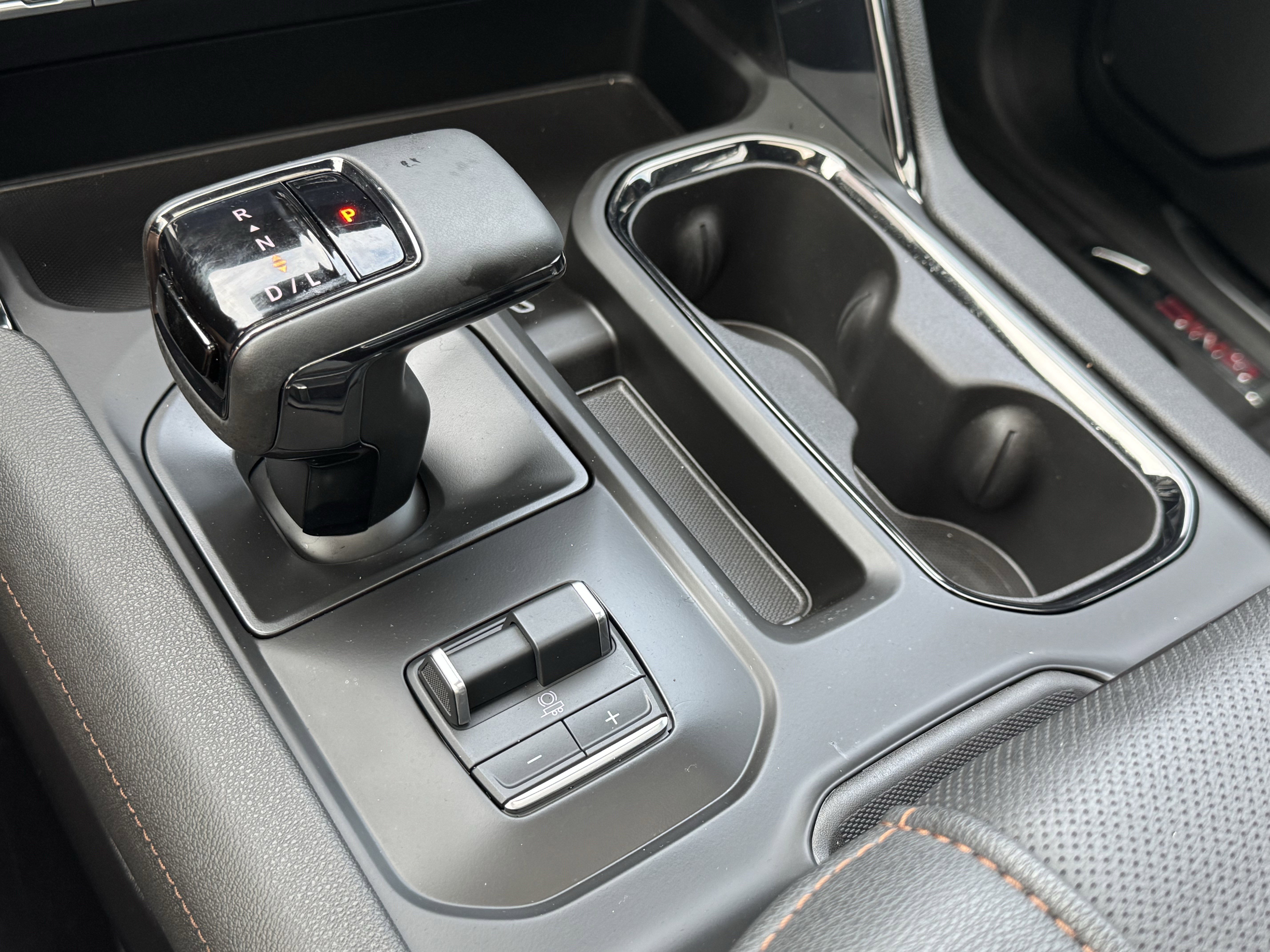 Used 2025 GMC Sierra 1500 AT4 w/ AT4 Premium Package image 24