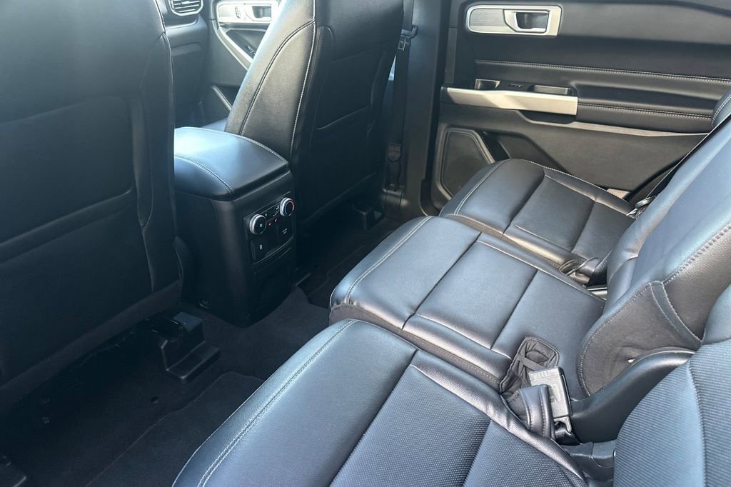 Certified 2023 Ford Explorer Limited w/ Hybrid Equipment Group 310A image 14