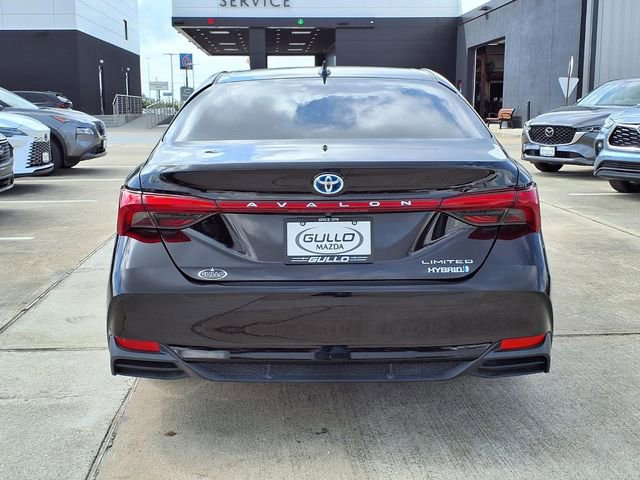 Used 2019 Toyota Avalon Limited image 6