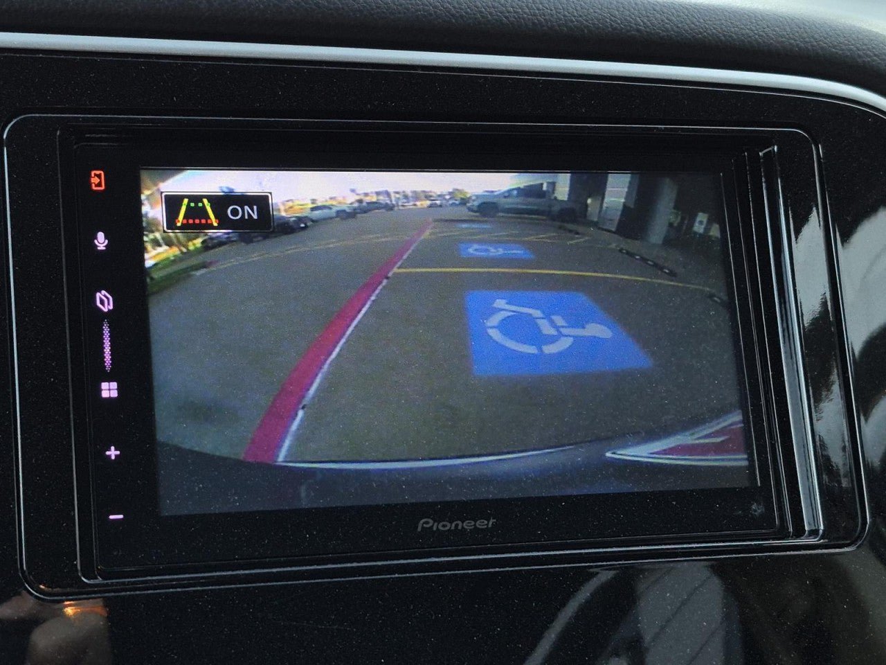 Used 2020 Mitsubishi Outlander SEL AWD/4WD image 23