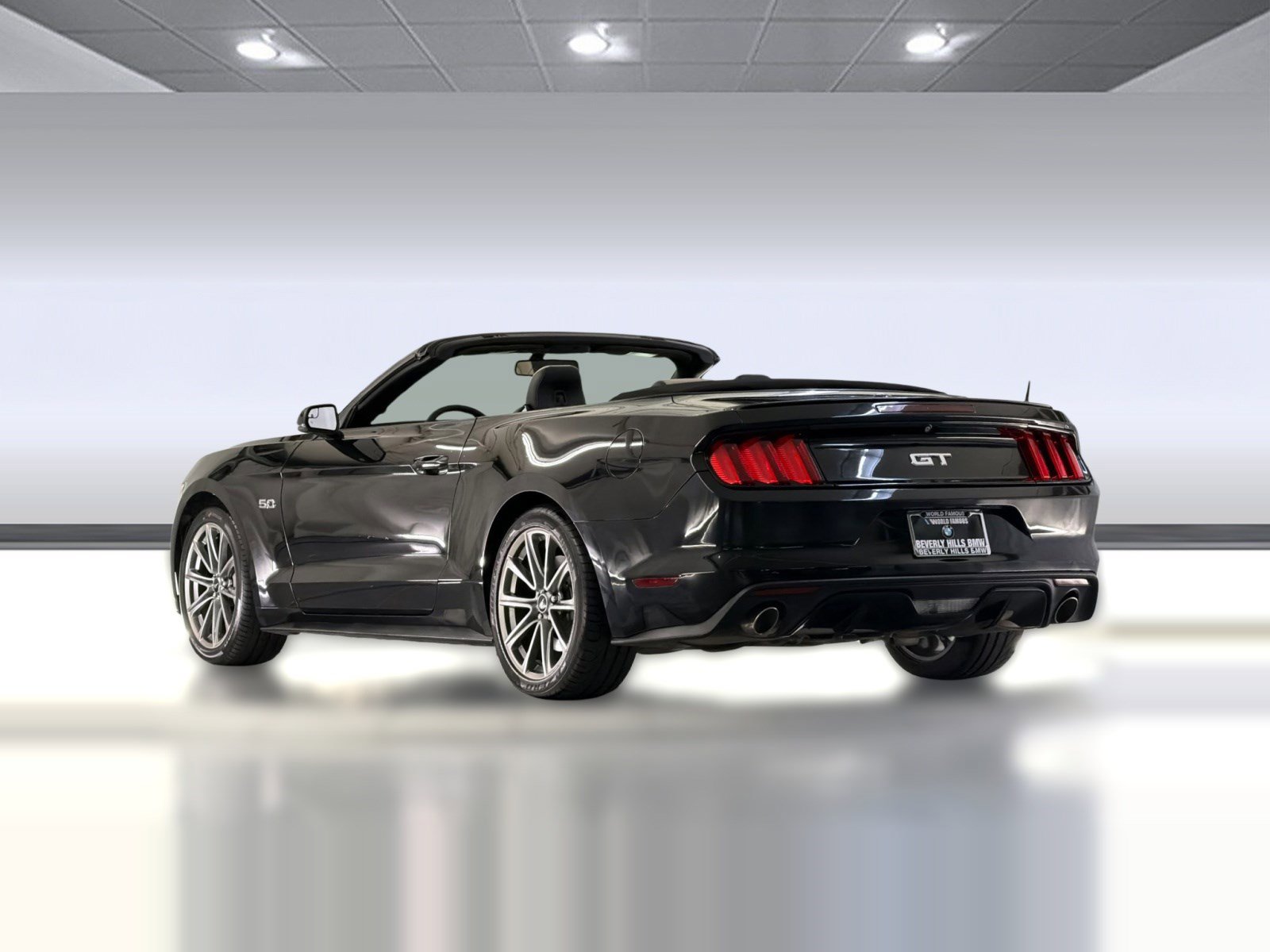 Used 2016 Ford Mustang GT Premium image 3