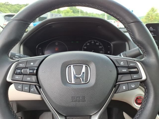 Used 2018 Honda Accord Touring image 25