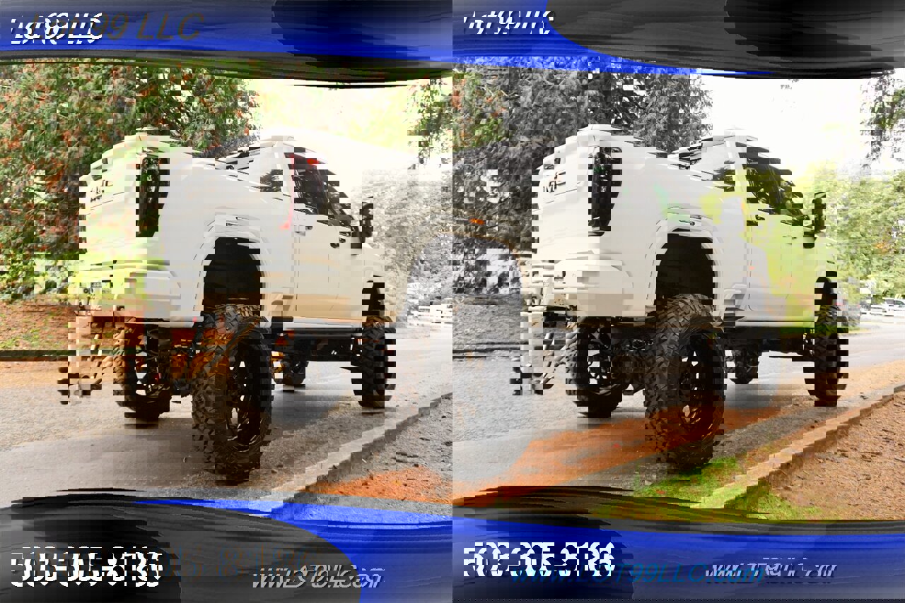 Used 2020 GMC Sierra 2500 AT4 w/ AT4 Premium Package image 9