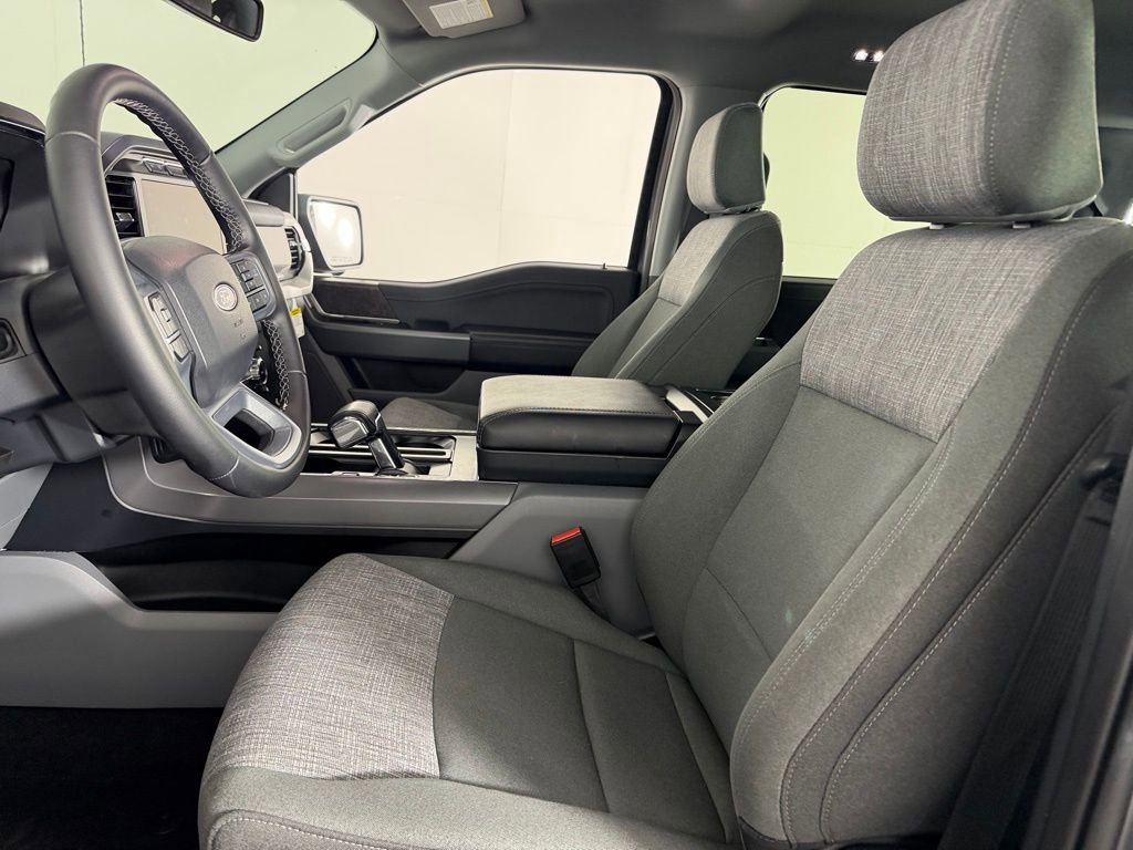 Used 2023 Ford F150 Lightning XLT image 22