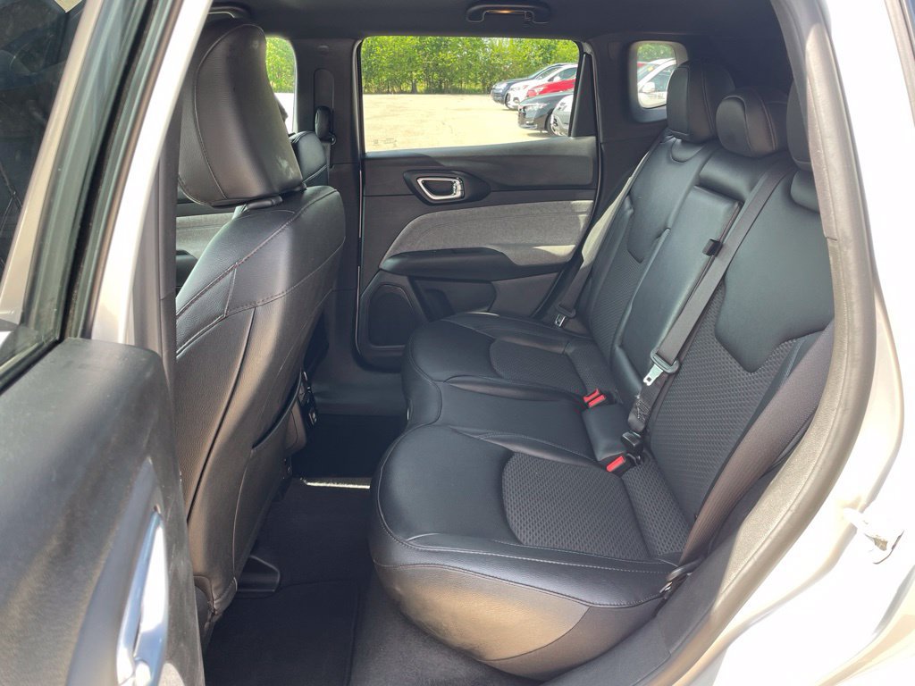 Used 2024 Jeep Compass Latitude AWD/4WD image 10