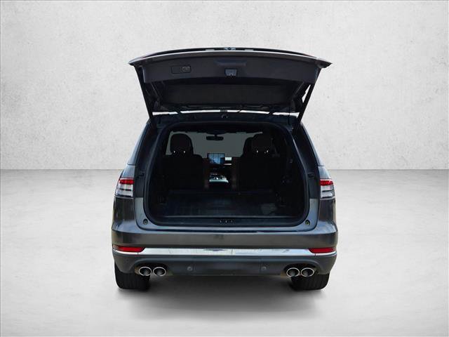 Used 2020 Lincoln Aviator Reserve w/ Equipment Group 202A image 5