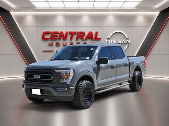 Used 2021 Ford F150 XLT w/ Equipment Group 302A High RWD image 3