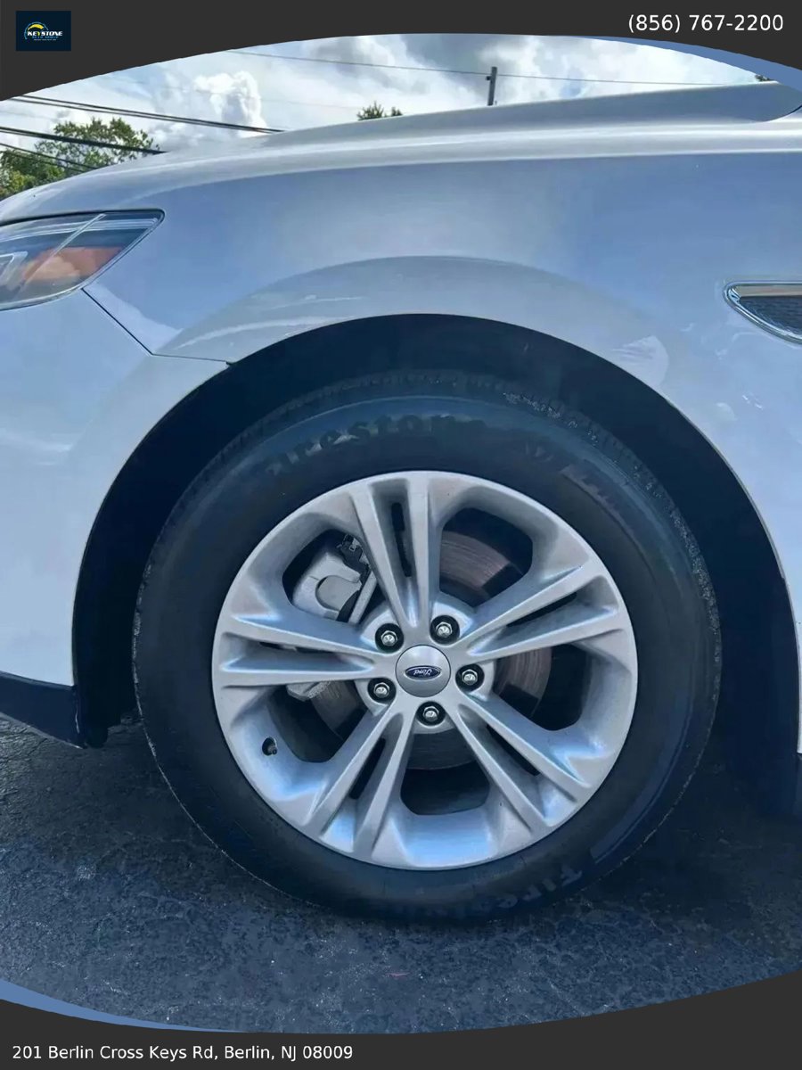 Used 2019 Ford Taurus SE image 22
