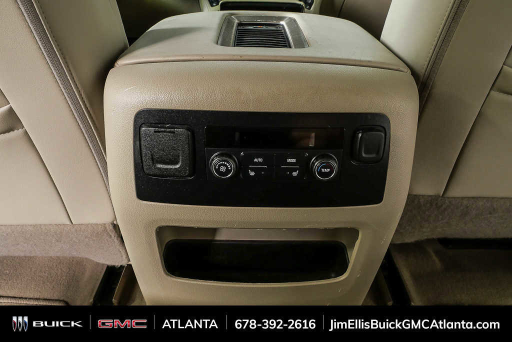 Used 2020 GMC Yukon XL Denali w/ Denali Premium Package RWD image 19