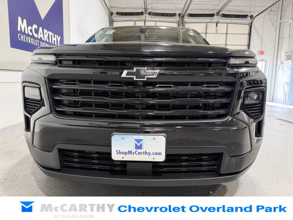Used 2024 Chevrolet Traverse LS w/ Midnight/Sport Edition FWD image 10