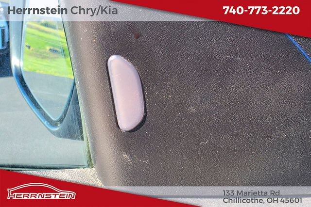 Used 2024 Nissan Kicks SR w/ SR Premium Package FWD image 14