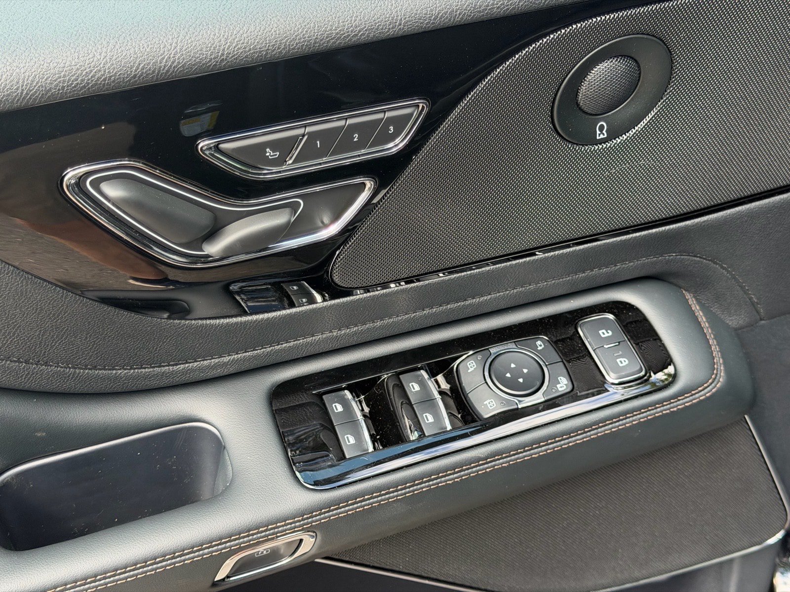 New 2026 Lincoln Aviator Reserve AWD/4WD image 26