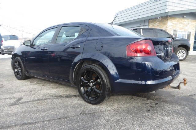 Used 2014 Dodge Avenger SE image 3