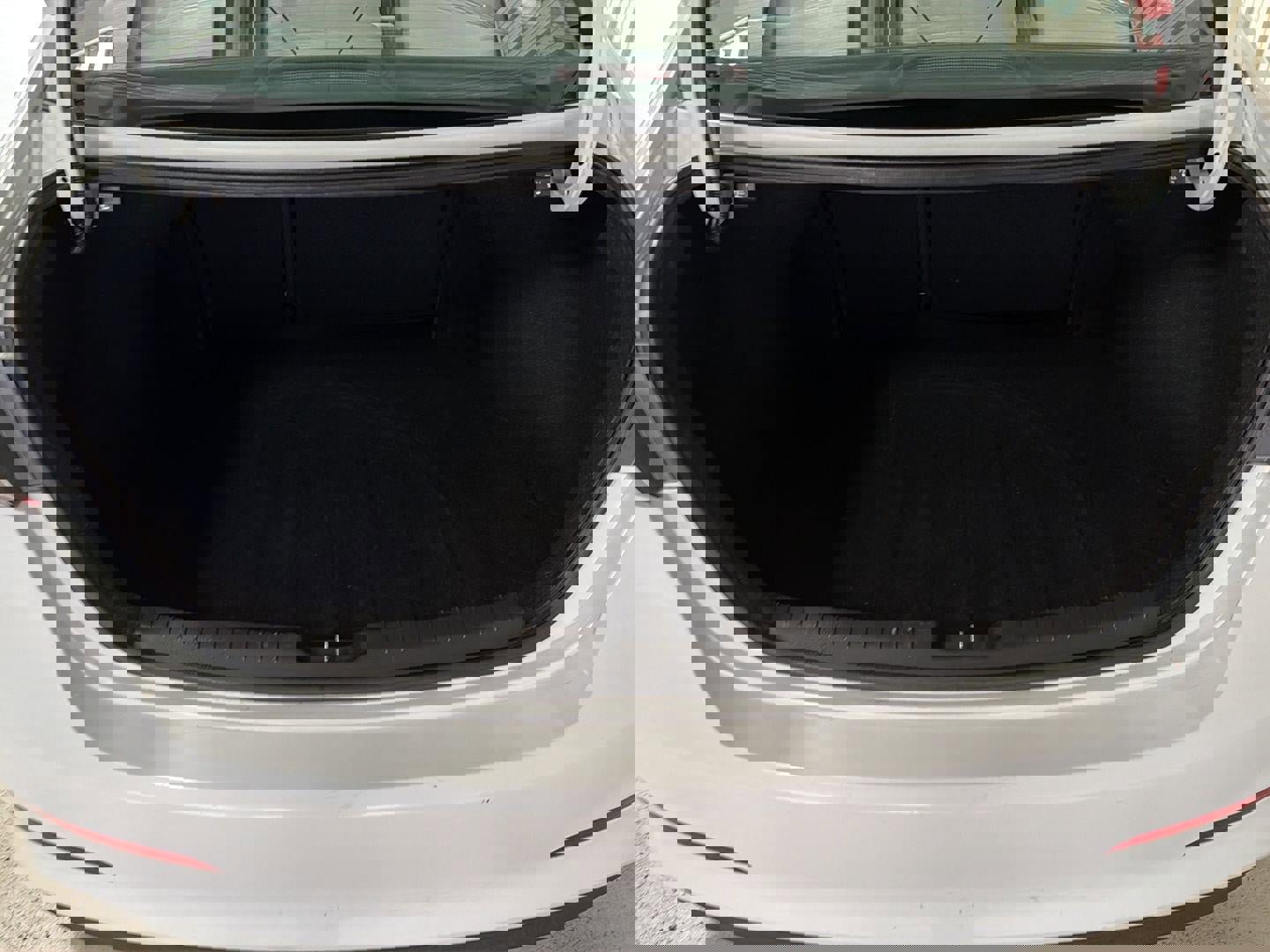 Used 2018 Hyundai Elantra SEL image 9