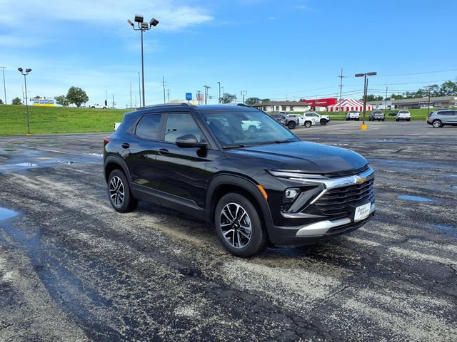 Used 2025 Chevrolet TrailBlazer LT AWD/4WD image 5