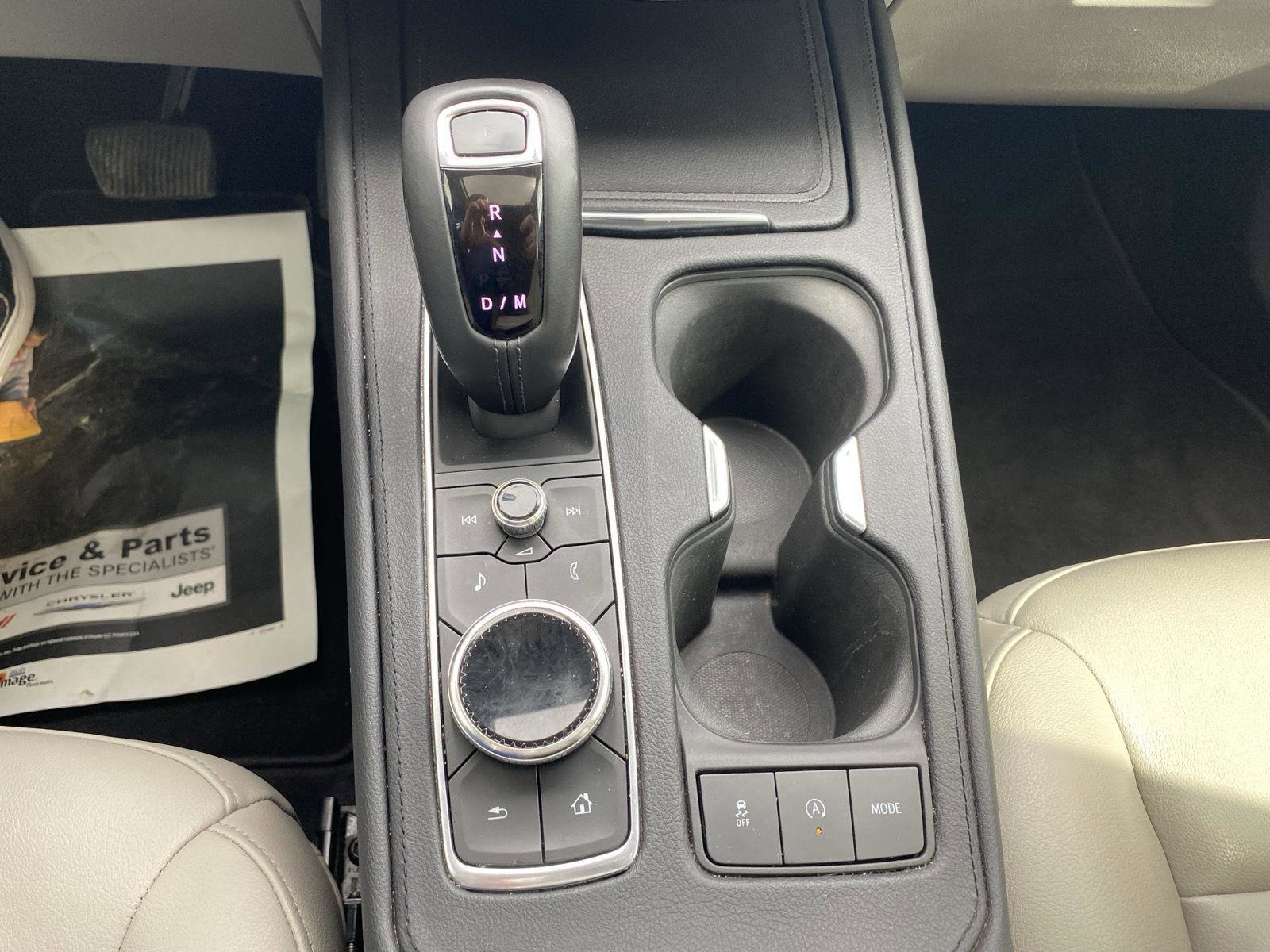 Used 2019 Cadillac XT4 Luxury w/ Cold Weather Package image 24