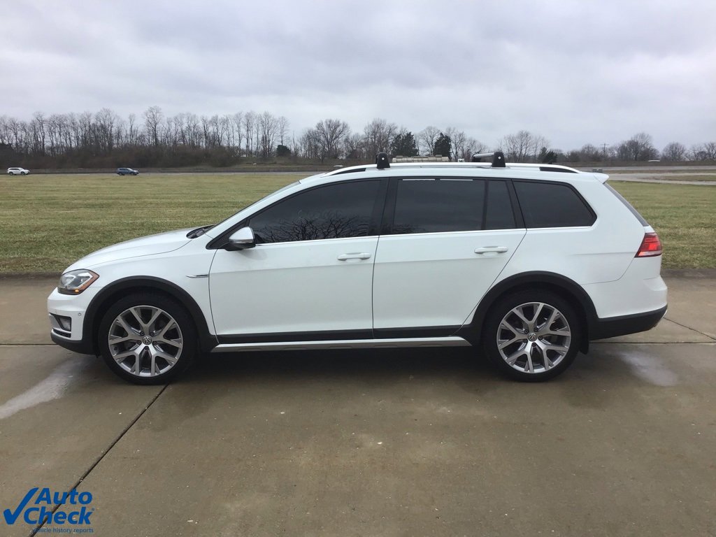 Used 2019 Volkswagen Golf Alltrack image 6