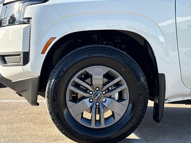 Certified 2025 Nissan Frontier SV image 5