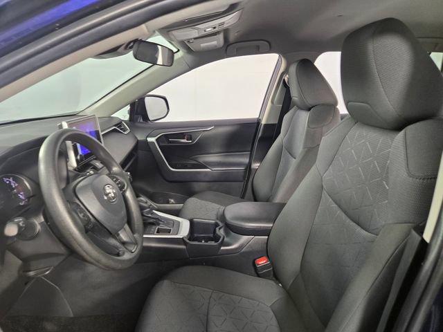 Used 2025 Toyota RAV4 XLE AWD/4WD image 11