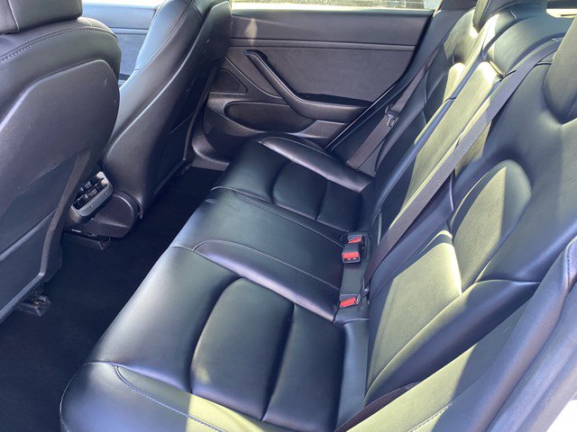 Used 2020 Tesla Model 3 Standard Range Plus image 11