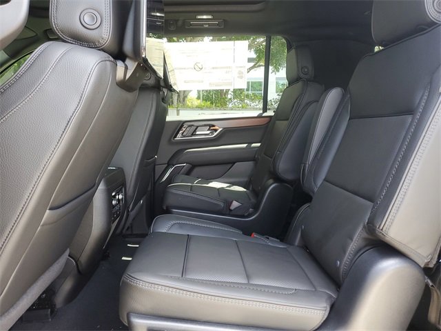 New 2025 GMC Yukon XL Denali w/ Denali Reserve Package image 6
