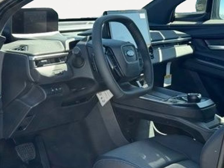 New 2026 Subaru Solterra AWD/4WD image 16