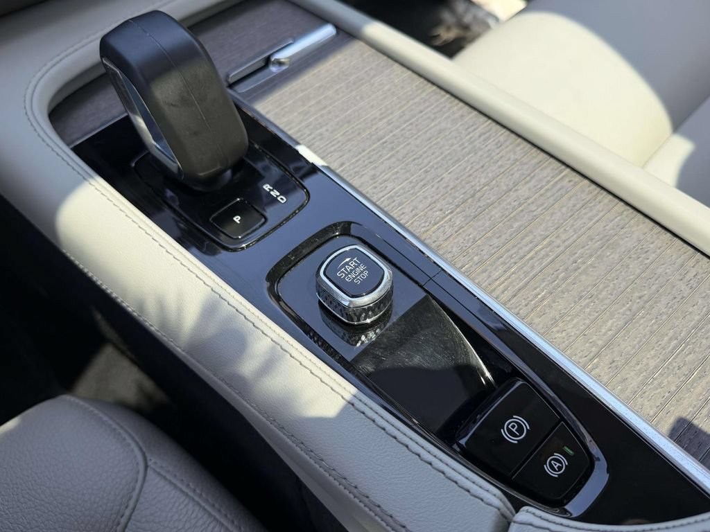 Used 2023 Volvo XC90 B6 Plus w/ Protection Package Premier AWD/4WD image 6