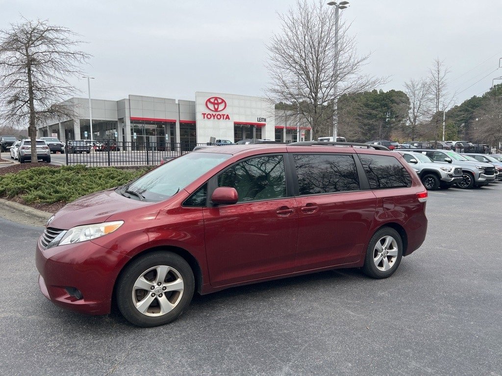 Used 2013 Toyota Sienna LE