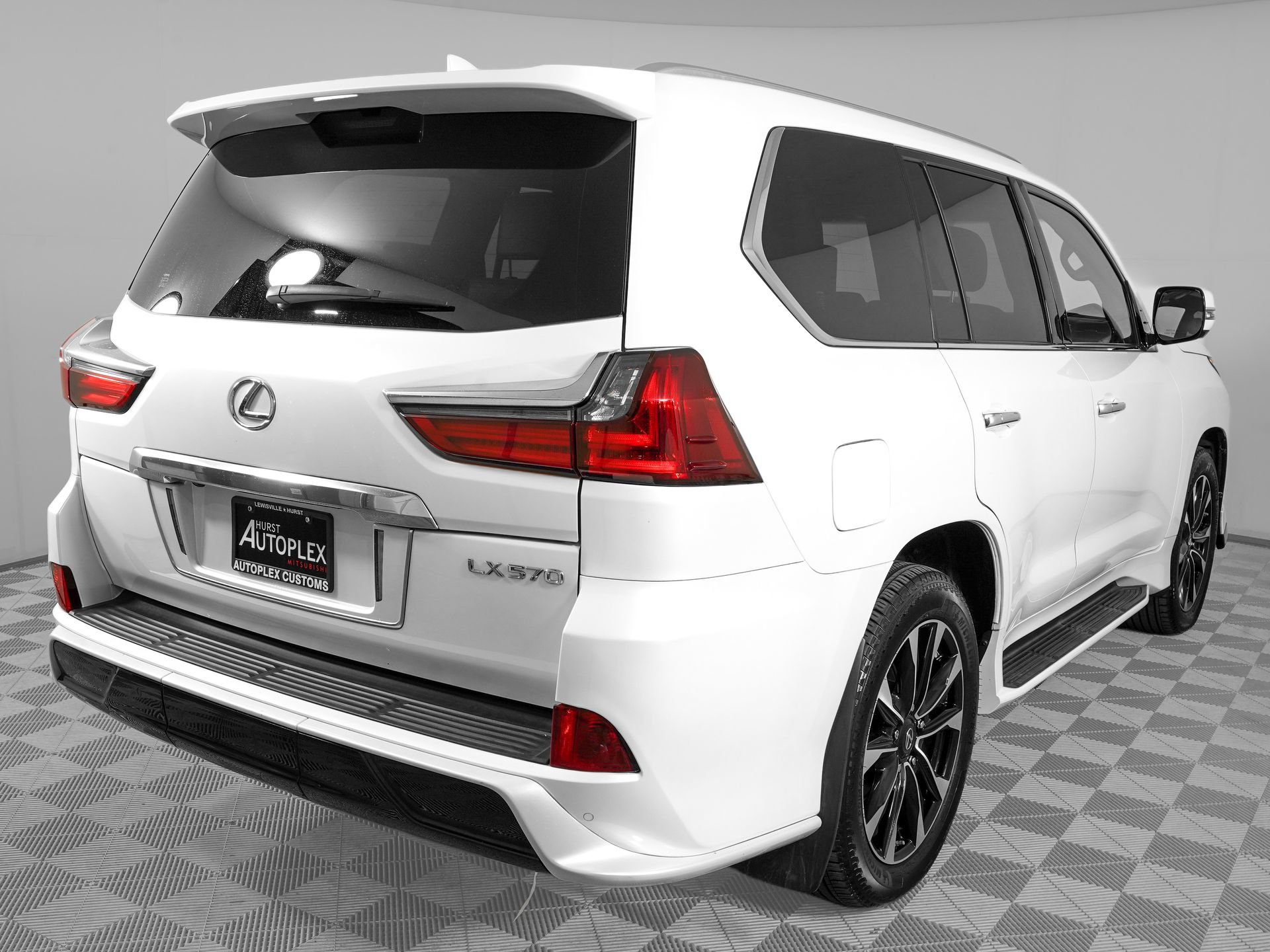 Used 2021 Lexus LX 570 4WD w/ Sport Package image 5