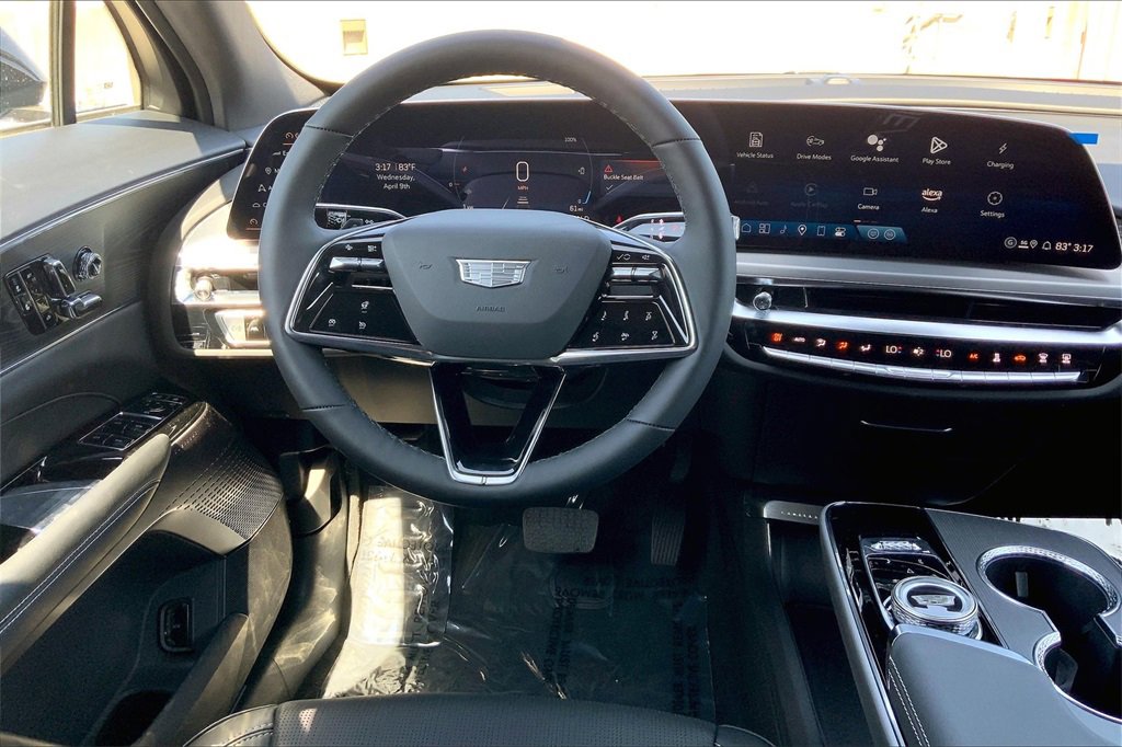 New 2025 Cadillac Lyriq Luxury image 22