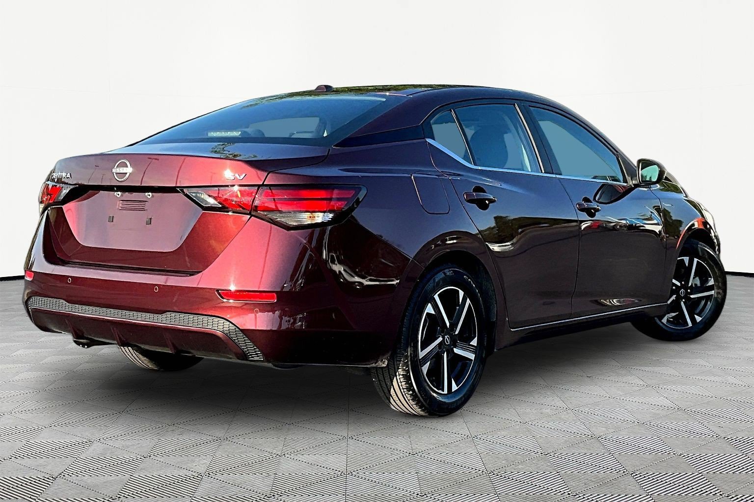 Used 2024 Nissan Sentra SV FWD image 6
