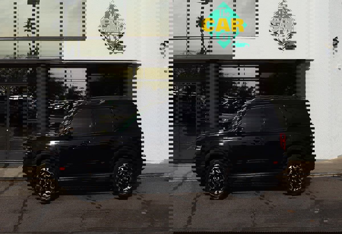 Used 2023 Ford Bronco Sport Outer Banks w/ Tech Package image 8