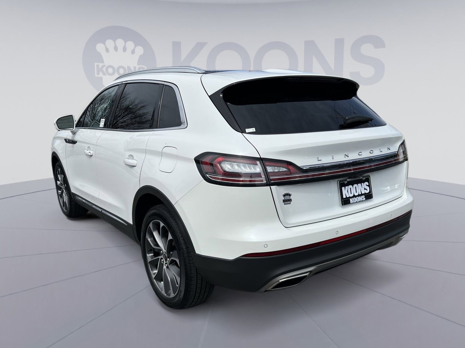 Used 2022 Lincoln Nautilus Reserve image 4