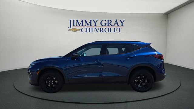 Used 2023 Chevrolet Blazer LT w/ Midnight/Sport Edition image 2