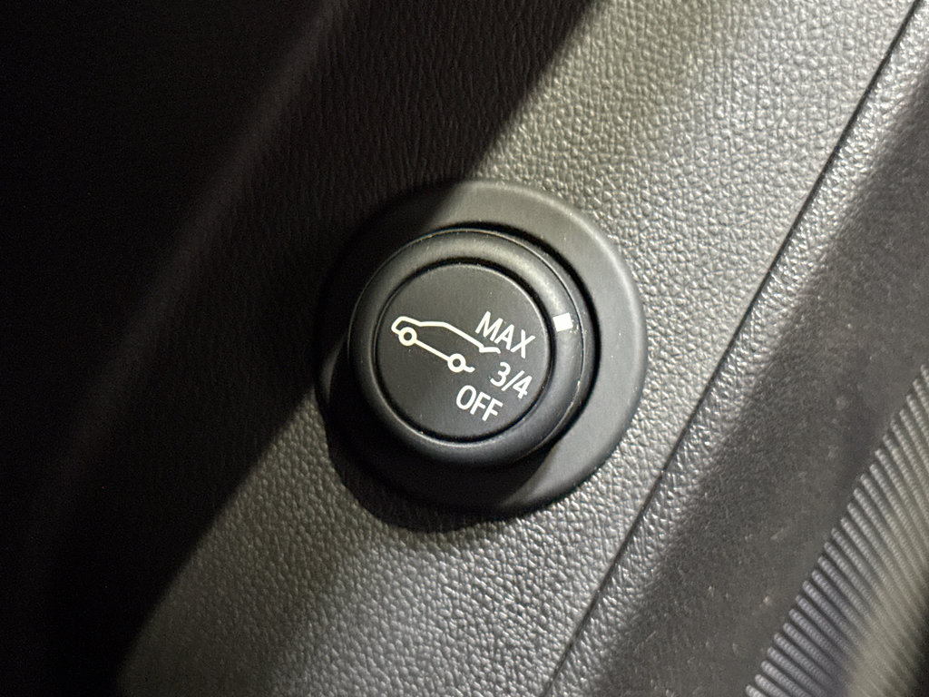 Used 2024 Chevrolet Equinox LT w/ LPO, Floor Liner Package FWD image 31