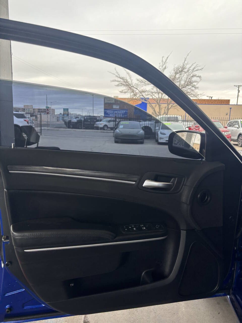 Used 2019 Chrysler 300 Touring image 5