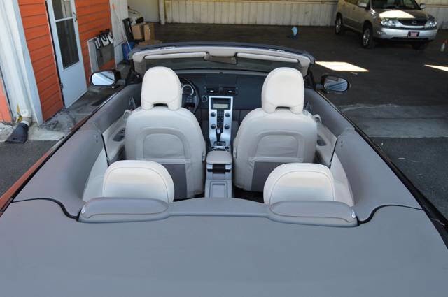 Used 2011 Volvo C70 T5 w/ Convenience Pkg image 22