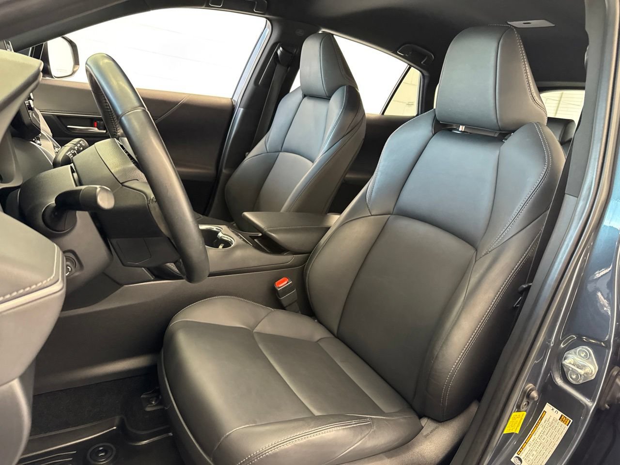 Used 2022 Toyota Venza XLE AWD/4WD image 15