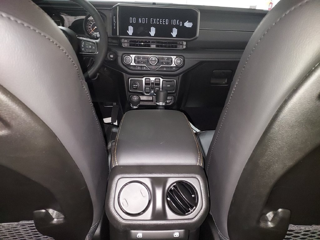 New 2026 Jeep Gladiator Sport AWD/4WD image 10