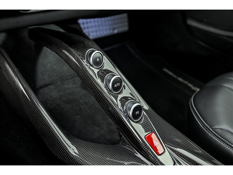 Used 2019 Ferrari 812 Superfast RWD image 37