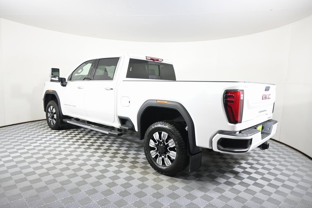 Used 2025 GMC Sierra 3500 Denali w/ Denali Reserve Package image 4