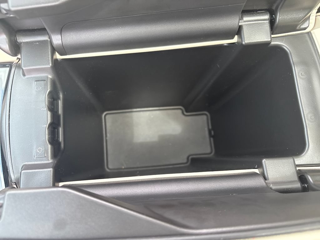 Used 2023 Buick Envision Avenir FWD image 24