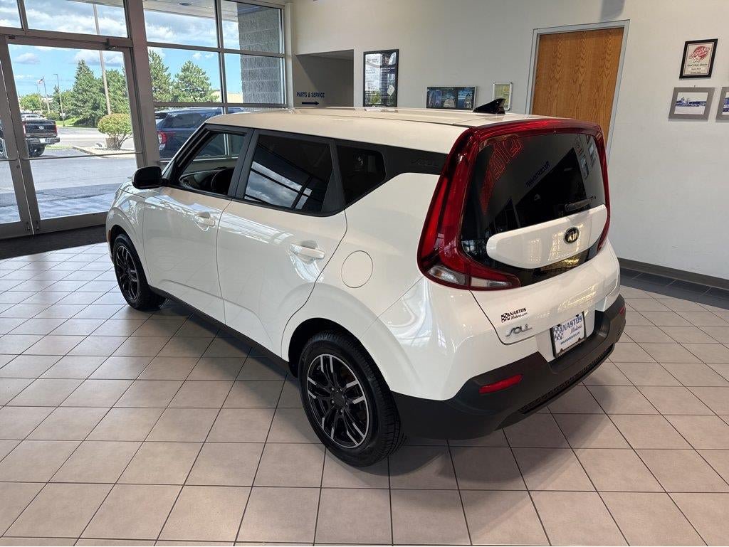 Used 2021 Kia Soul LX FWD image 11