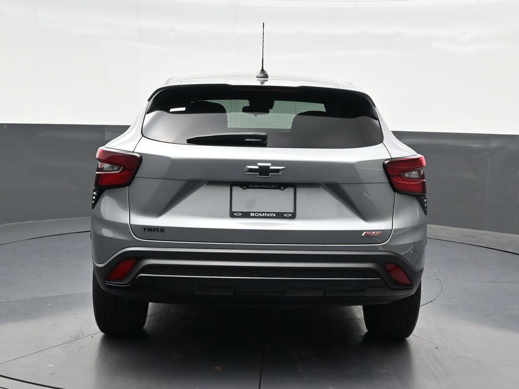 Used 2024 Chevrolet Trax RS FWD image 4