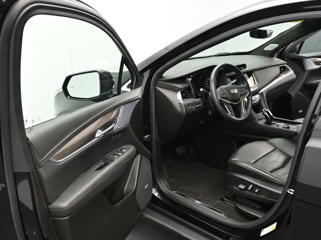 Used 2024 Cadillac XT5 Premium Luxury w/ Platinum Package image 12