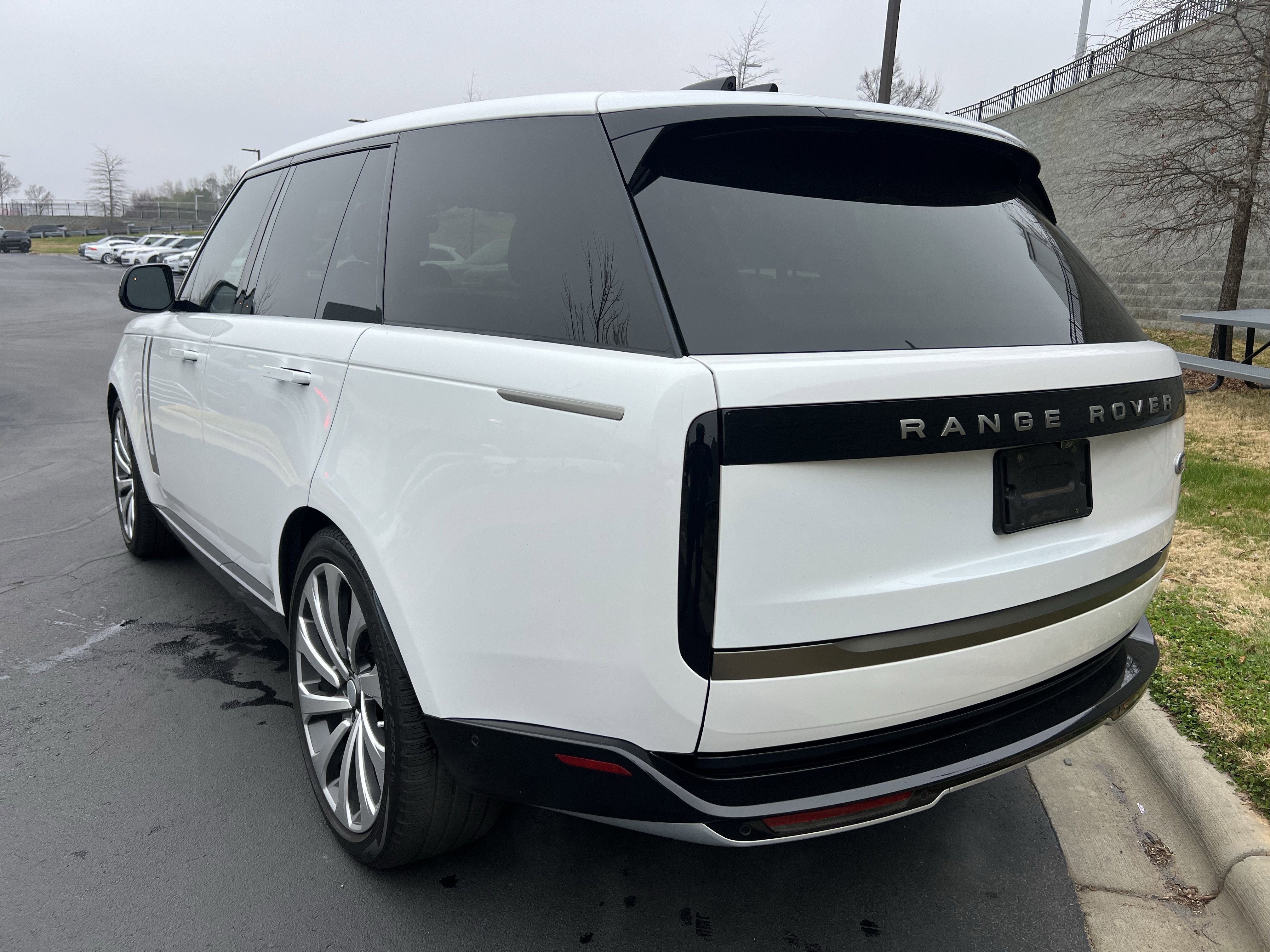 Certified 2023 Land Rover Range Rover SE image 5