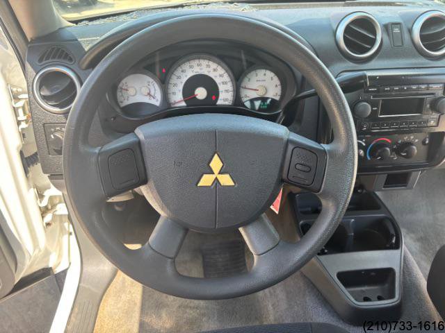 Used 2006 Mitsubishi Raider LS image 16