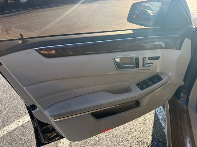 Used 2014 Mercedes-Benz E 250 BlueTEC 4MATIC Sedan image 11